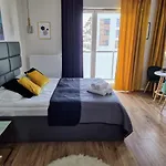 Apartment Jana Kazimierza Wola By Noclegi Renters